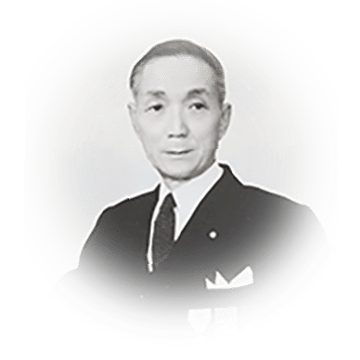 初代社長、庄田和作が庄田鉄工を創業。木工機械の製作を開始。